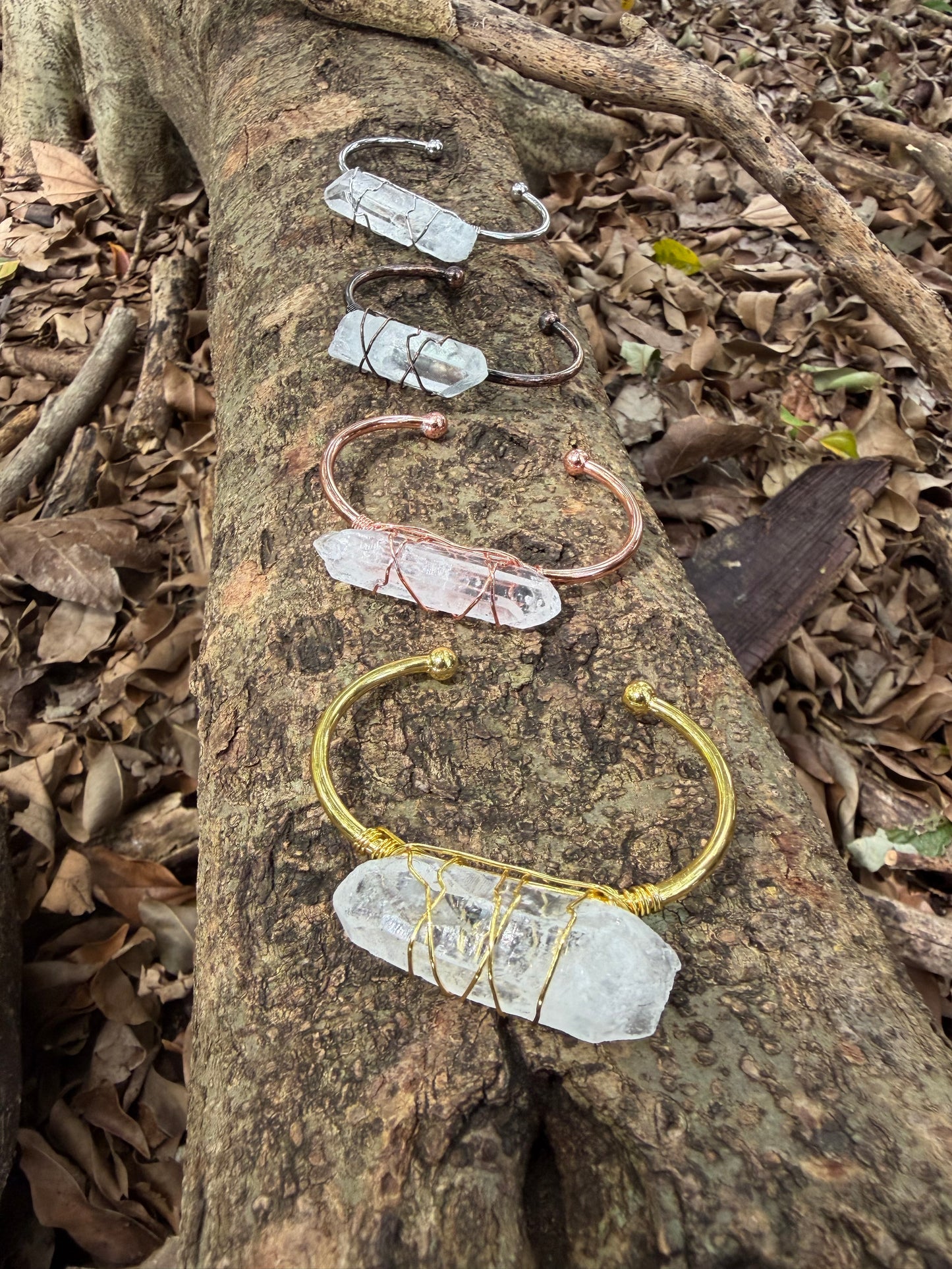 Crystal Cuff ✨ Clear Quartz ✨ Silver