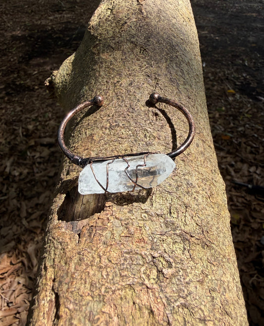 Crystal Cuff ✨ Clear Quartz ✨ Antique Bronze