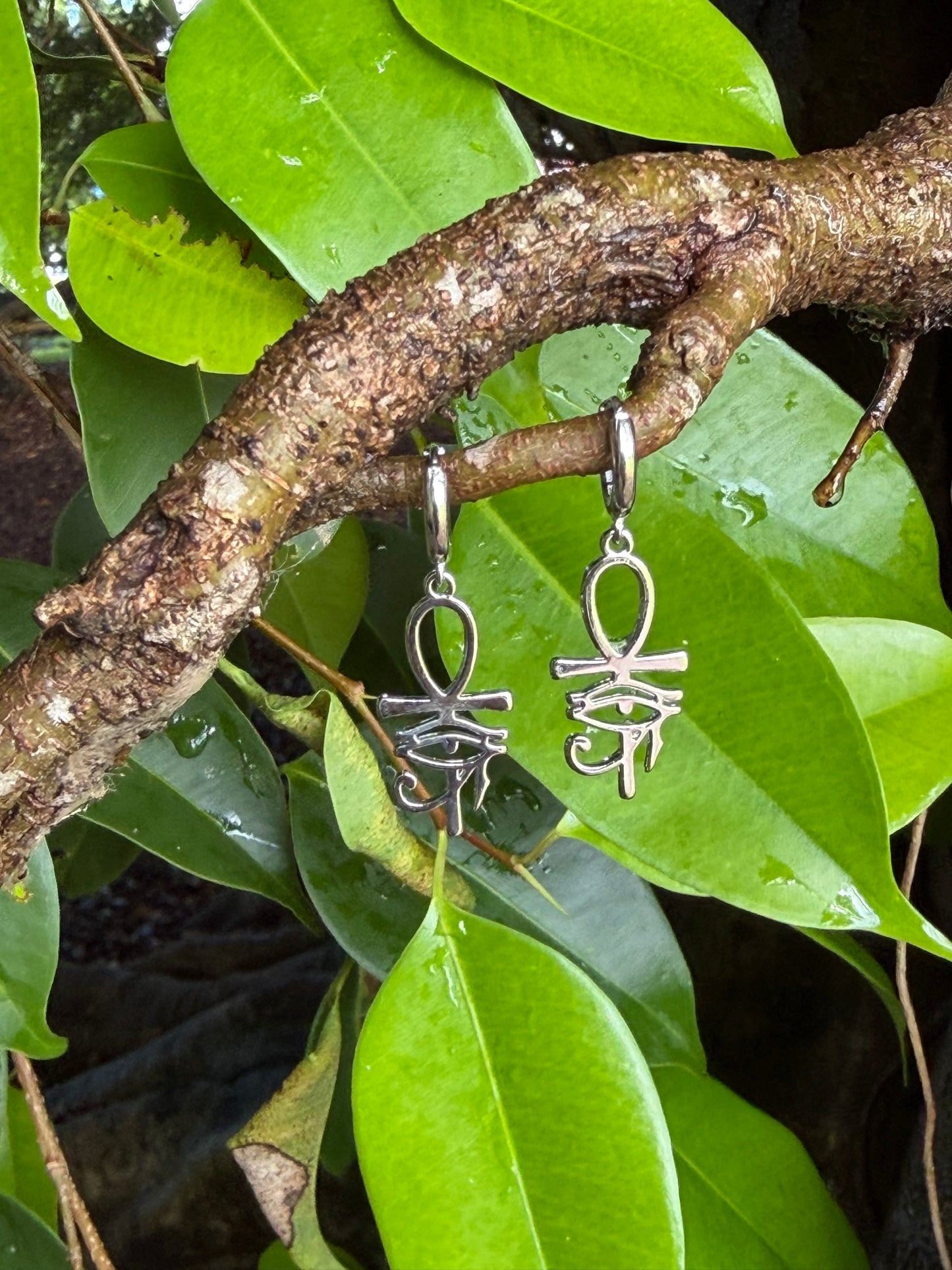 Goddess Earrings ✨ Eye of Horus 🇪🇬